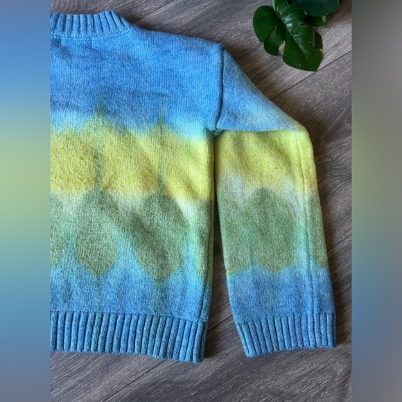 Lola + The Boys Cool Teddy Bear Crystal Sweater in Blue & Green Tie Dye. Size 6 - Picture 6 of 9